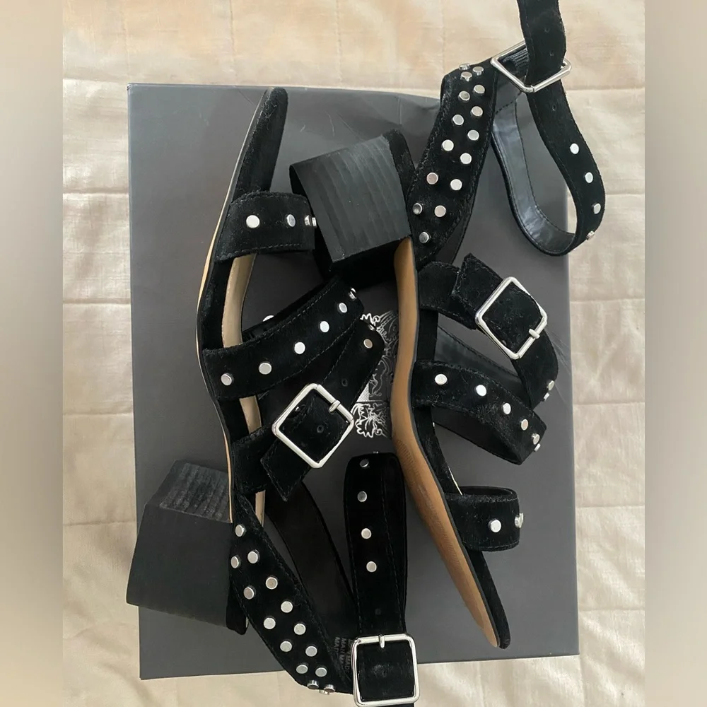 Vince Camuto chic vince